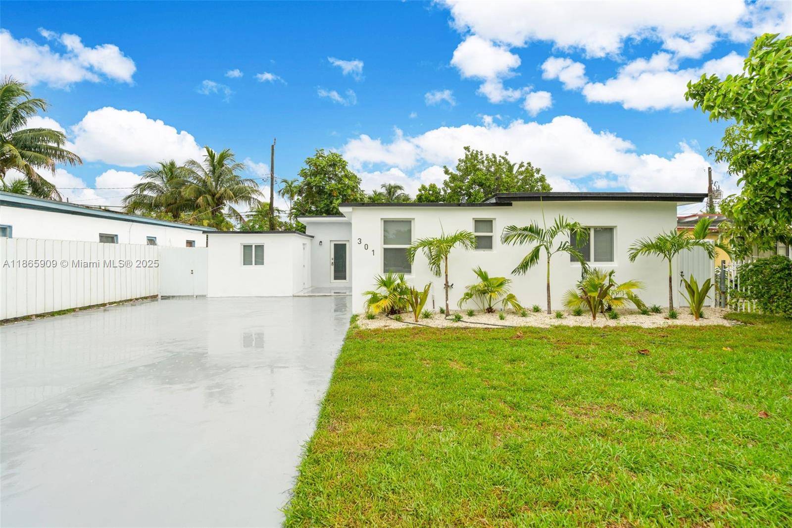 FL 33168,301 NW 108th St