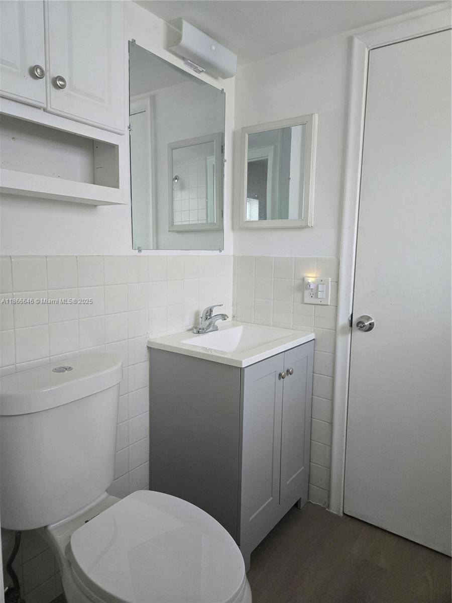 Pompano Beach, FL 33060,190 SE 12th Ave #8B