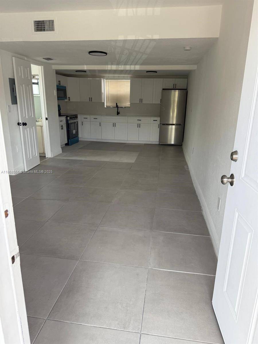 Hialeah, FL 33016,2291 W 53rd Pl #2291