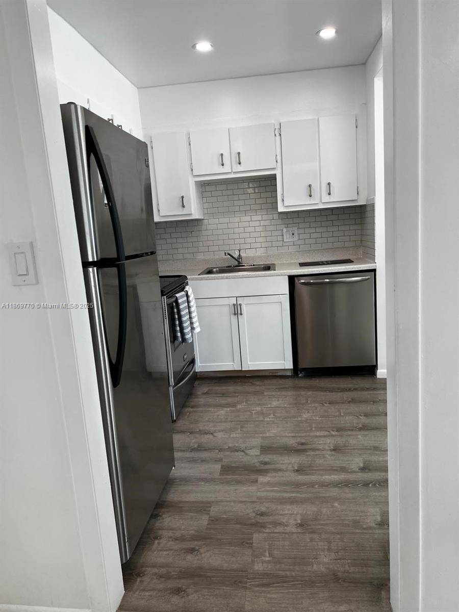 Lauderhill, FL 33319,4164 Inverrary Dr #510