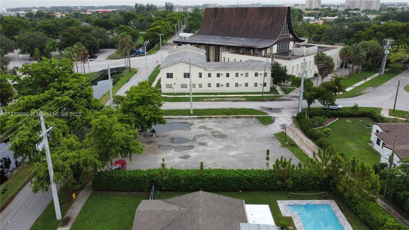 Miami Springs, FL 33166,425 Esplanade Dr