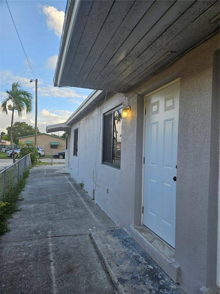 Hollywood, FL 33020,2245 Freedom St #2