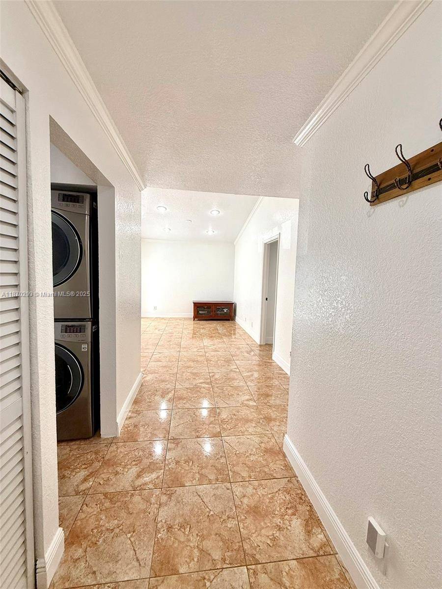 Miami, FL 33015,17230 NW 60th Ct #17230