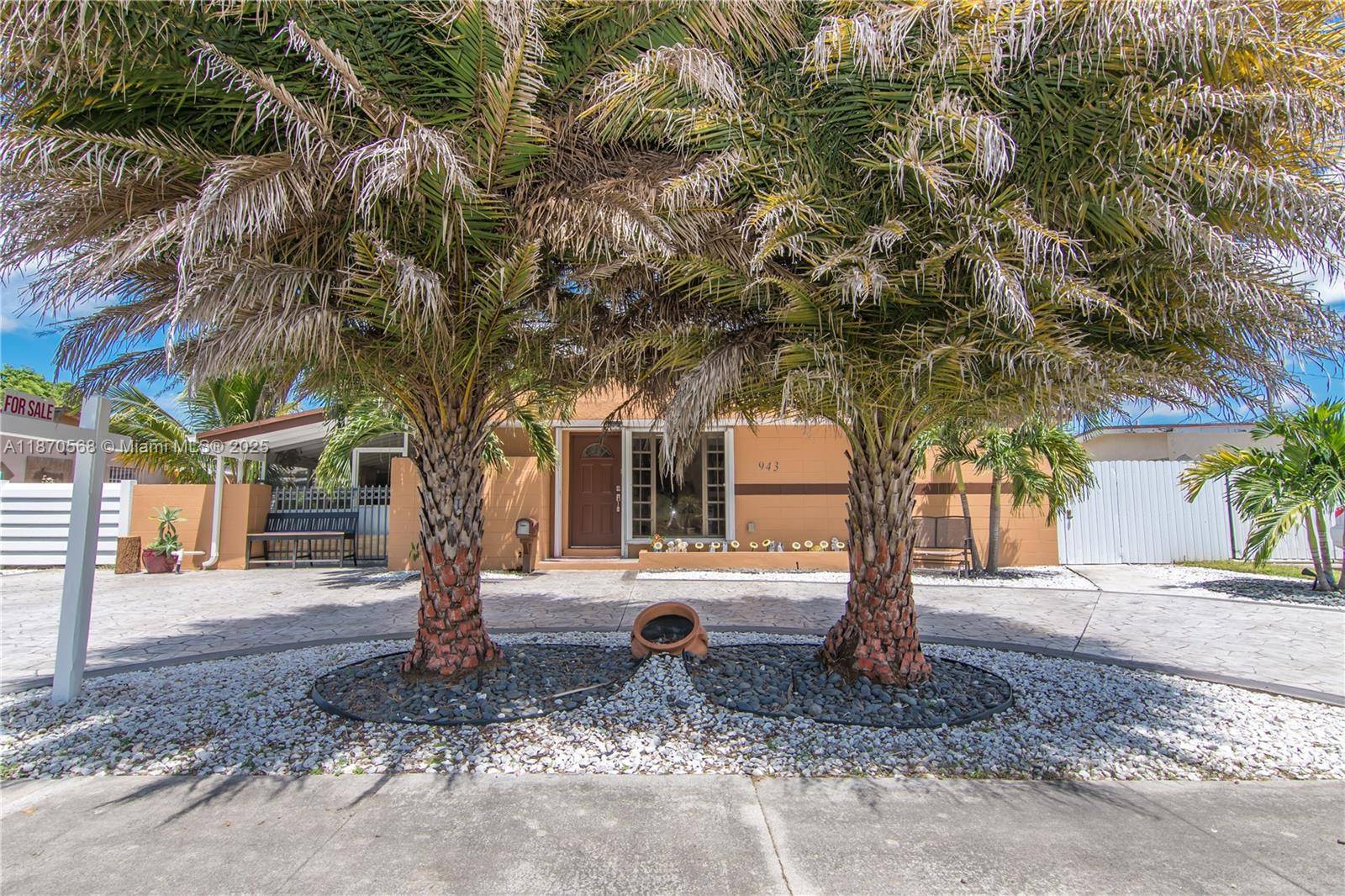 Hialeah, FL 33012,943 W 64th Pl