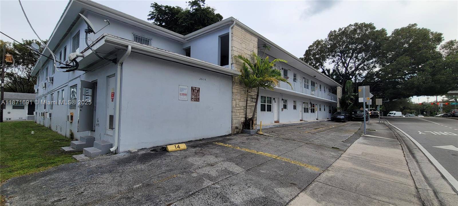 Miami, FL 33133,2615 SW 22nd Ave #18