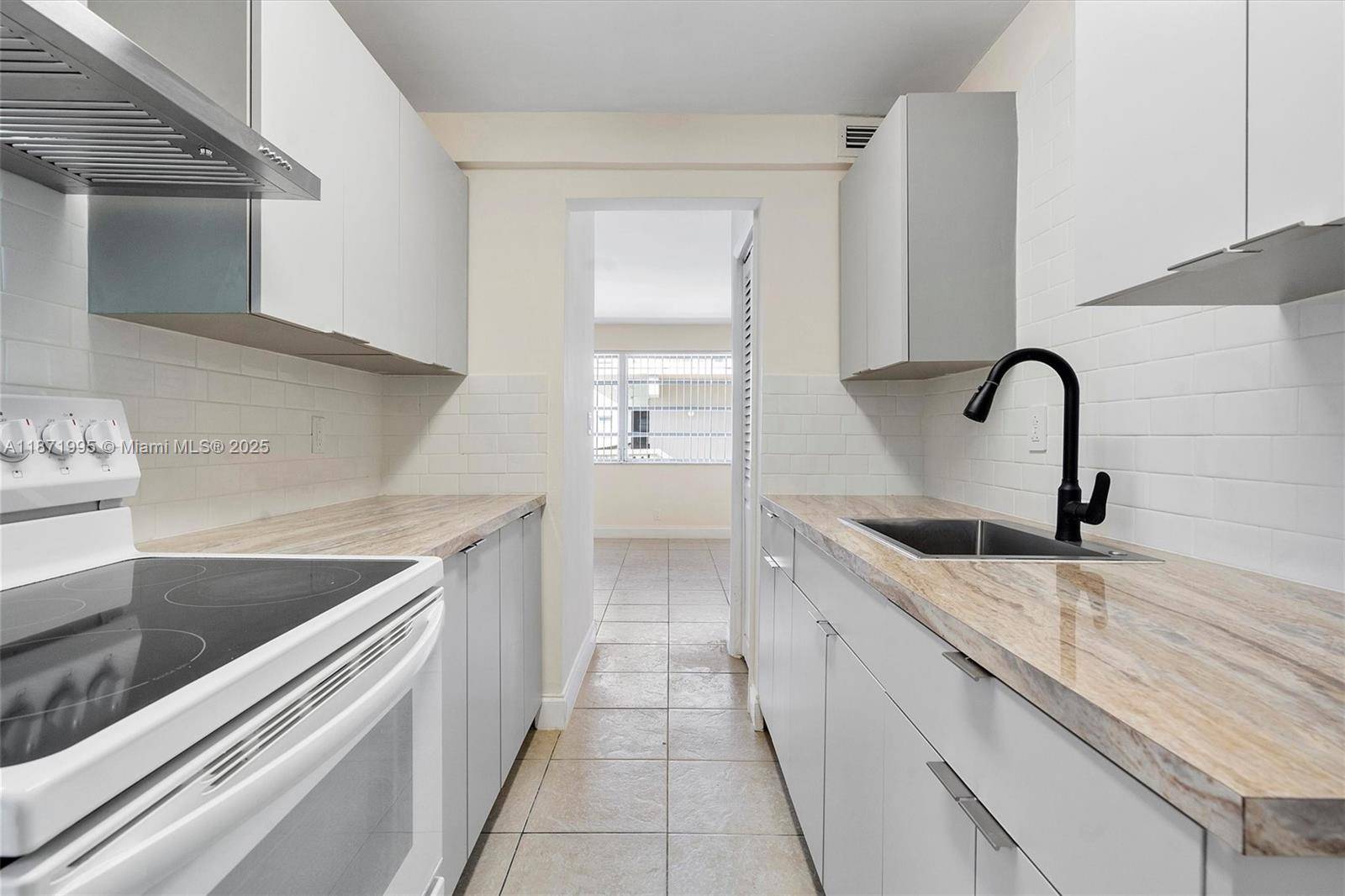 Hollywood, FL 33020,1715 N 16th Ave #202