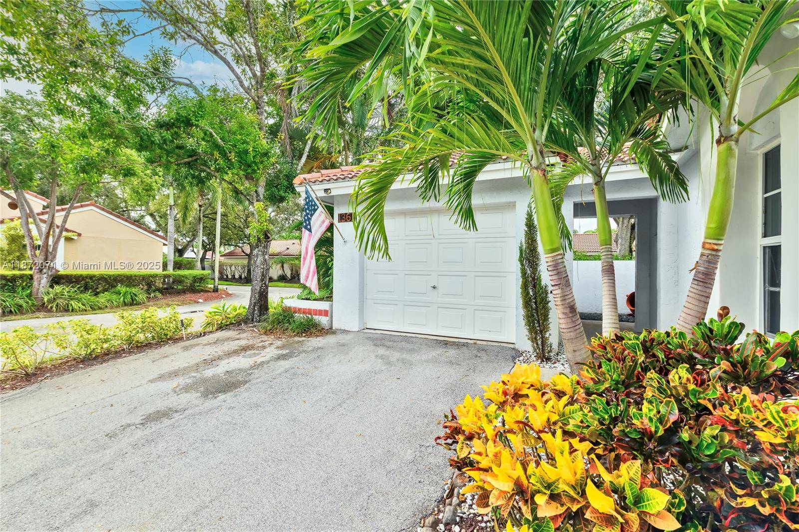 Weston, FL 33326,1361 Seagrape Cir