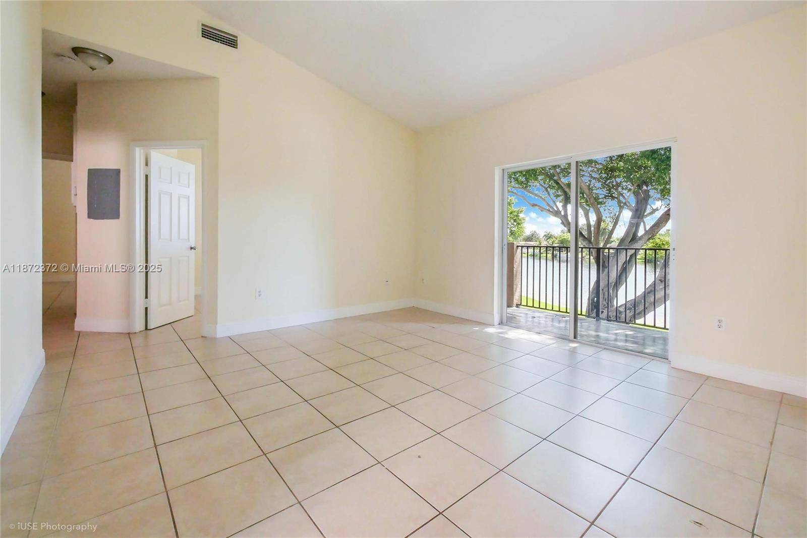 Pembroke Pines, FL 33024,1941 NW 96th Ter #8L