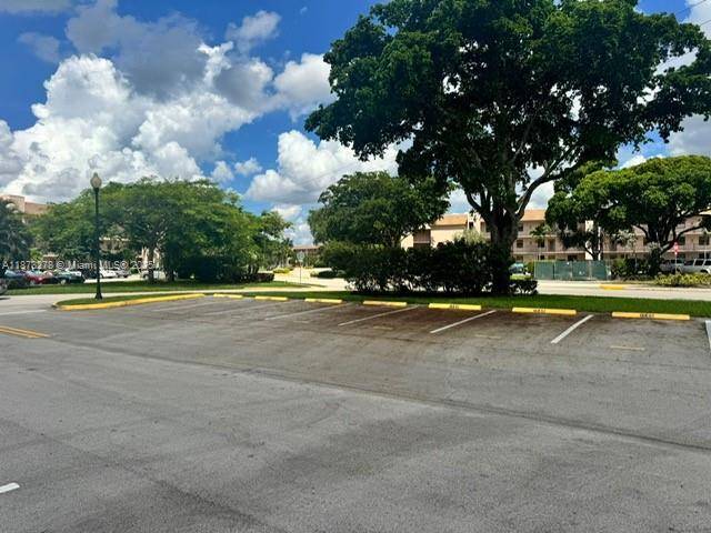 Sunrise, FL 33322,10332 Sunrise Lakes Blvd #106