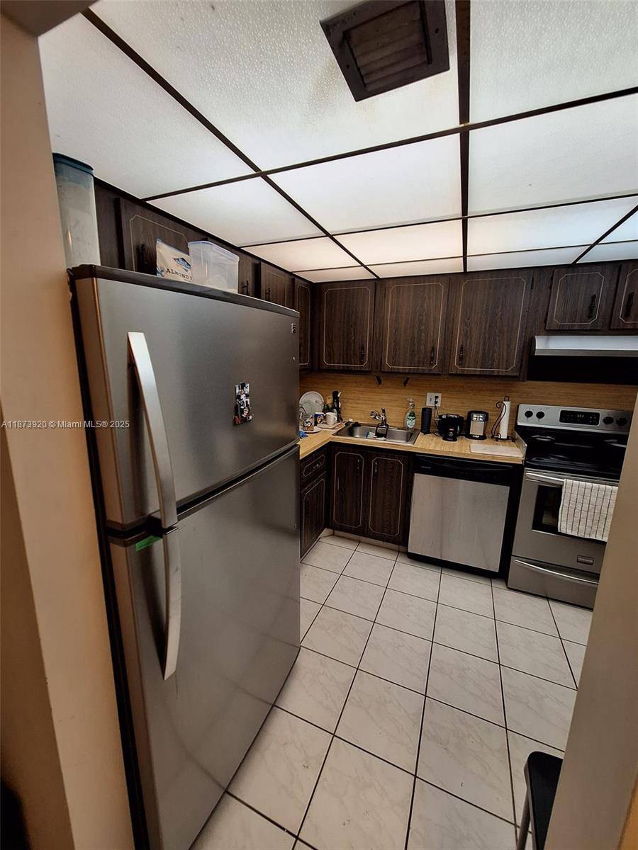 Tamarac, FL 33321,8401 Lagos De Campo Blvd #204V