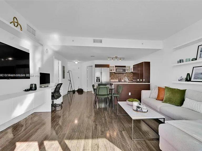 Miami, FL 33132,1900 N Bayshore Dr #3507