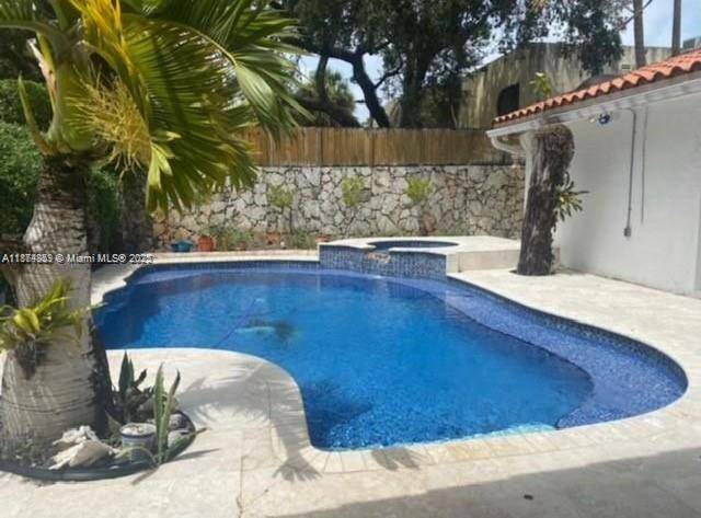 Miami, FL 33133,2195 Secoffee St