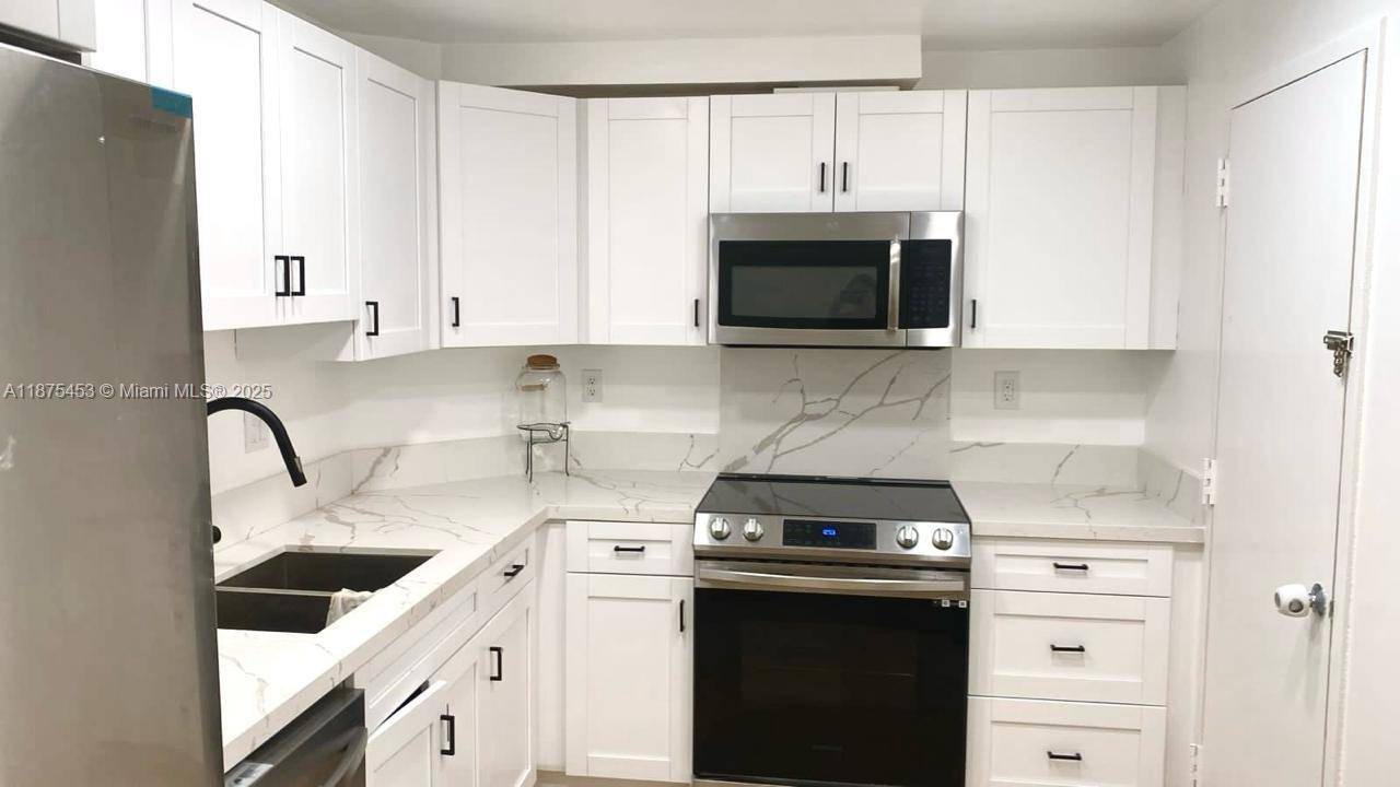 Sunny Isles Beach, FL 33160,500 Bayview Dr #230