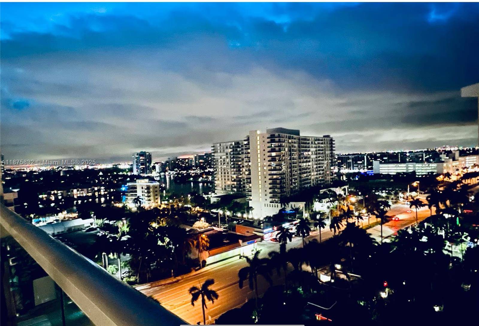 Hollywood, FL 33019,4001 S Ocean Dr #14H