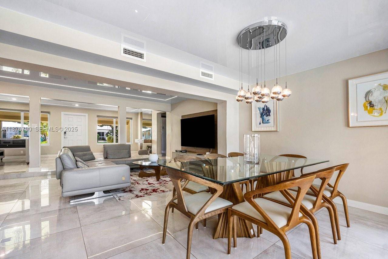 Dania Beach, FL 33004,235 SE 6th St