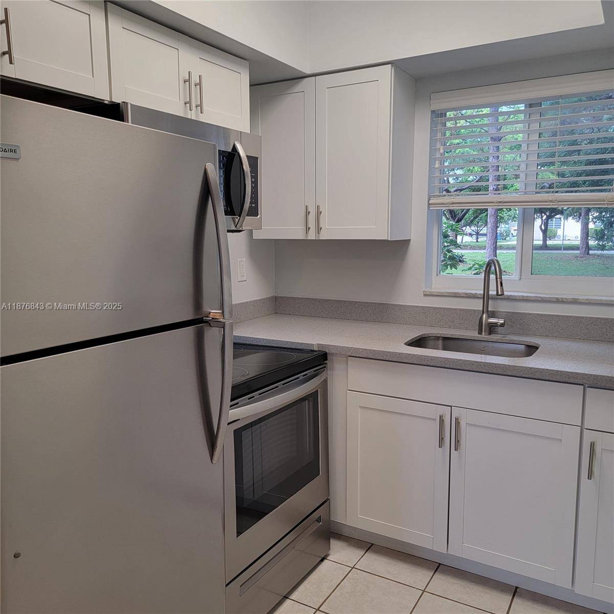 Wilton Manors, FL 33334,2616 NE 14 Ave #2