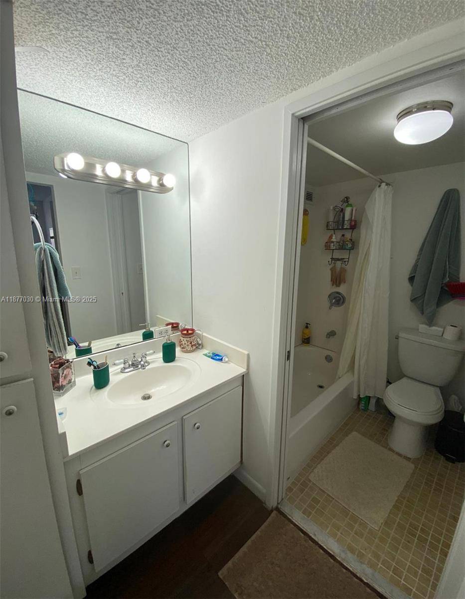 Sunny Isles Beach, FL 33160,Address not disclosed