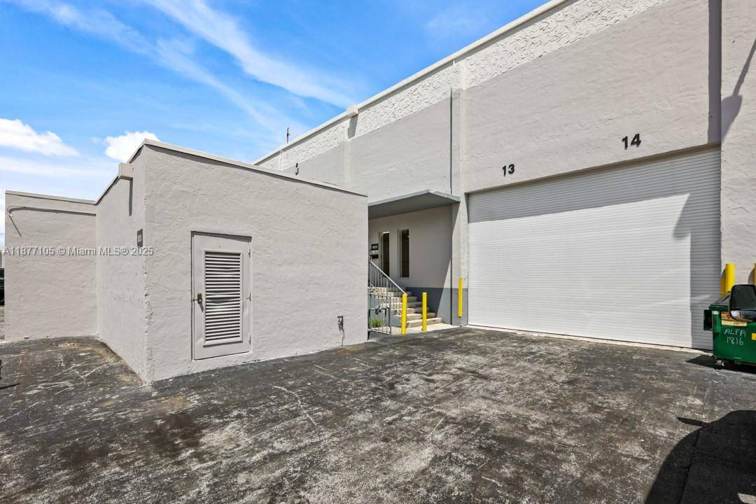 Doral, FL 33126,1700 NW 82nd Ave #1820