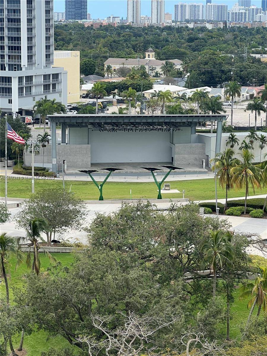 Hollywood, FL 33020,Address not disclosed