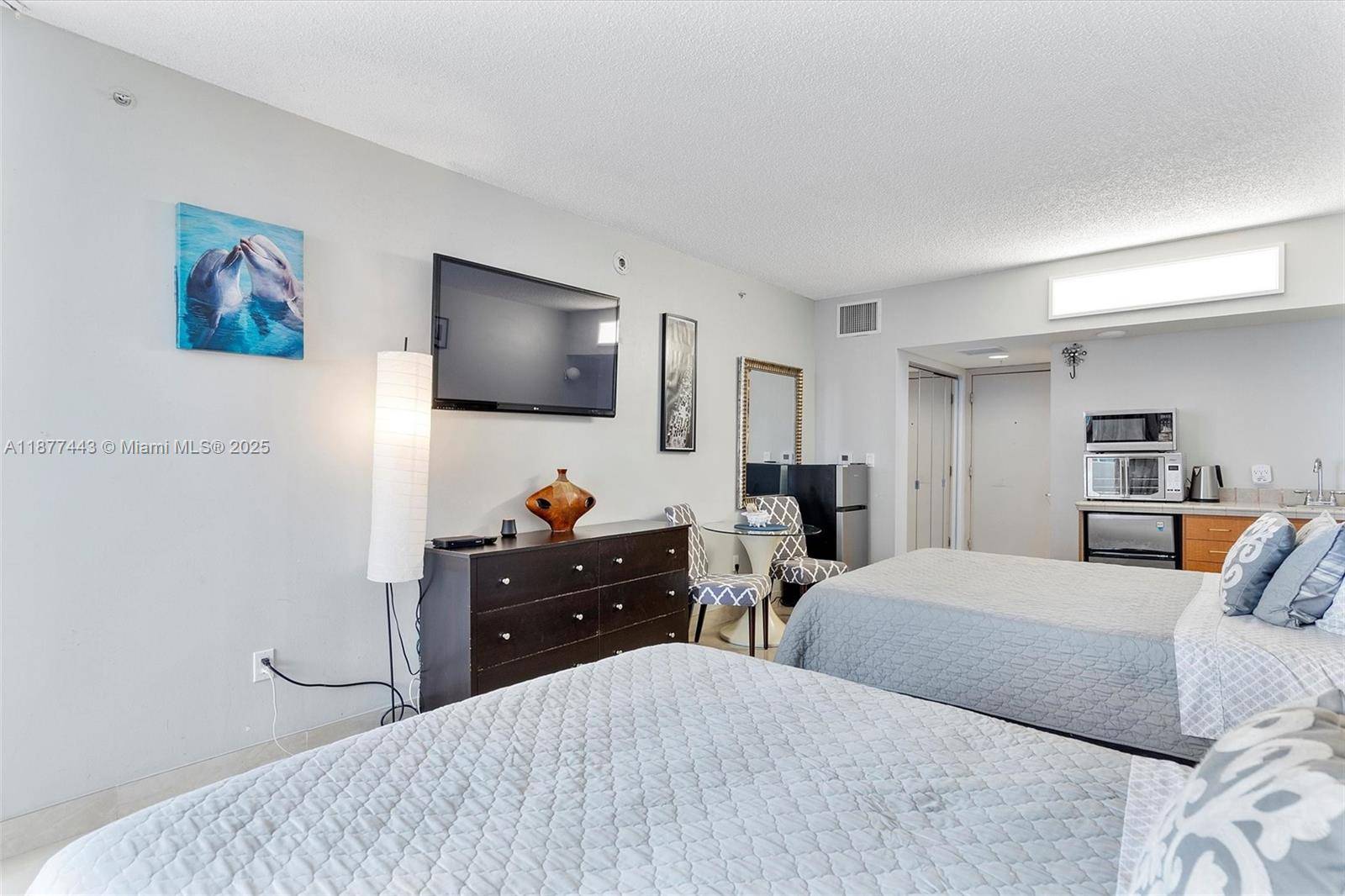 Sunny Isles Beach, FL 33160,17375 Collins Ave #1507