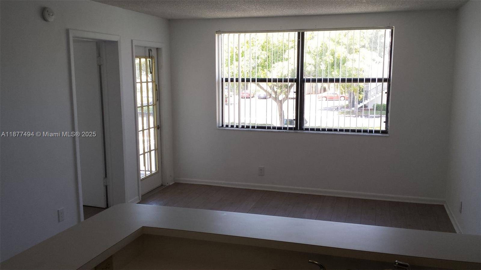 West Palm Beach, FL 33401,752 Executive Center Dr #25