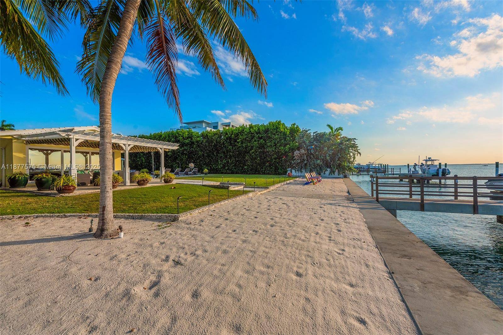 Key Biscayne, FL 33149,200 Harbor Dr