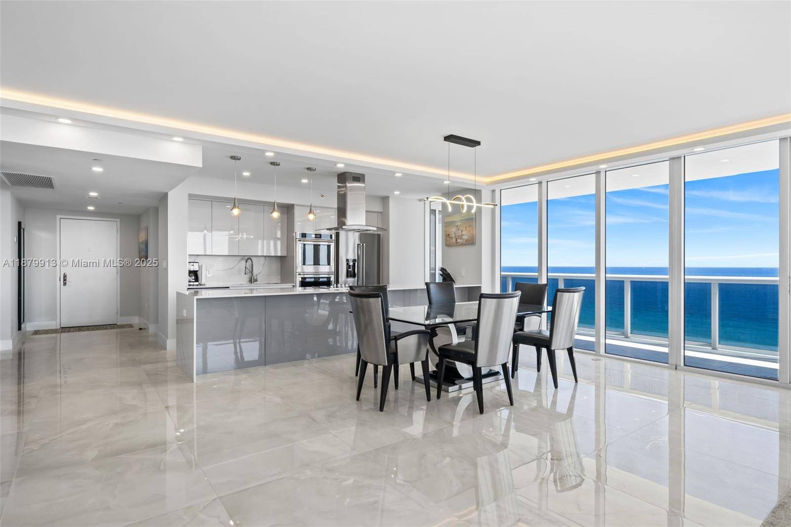 Hallandale Beach, FL 33009,1830 S Ocean Dr #1002