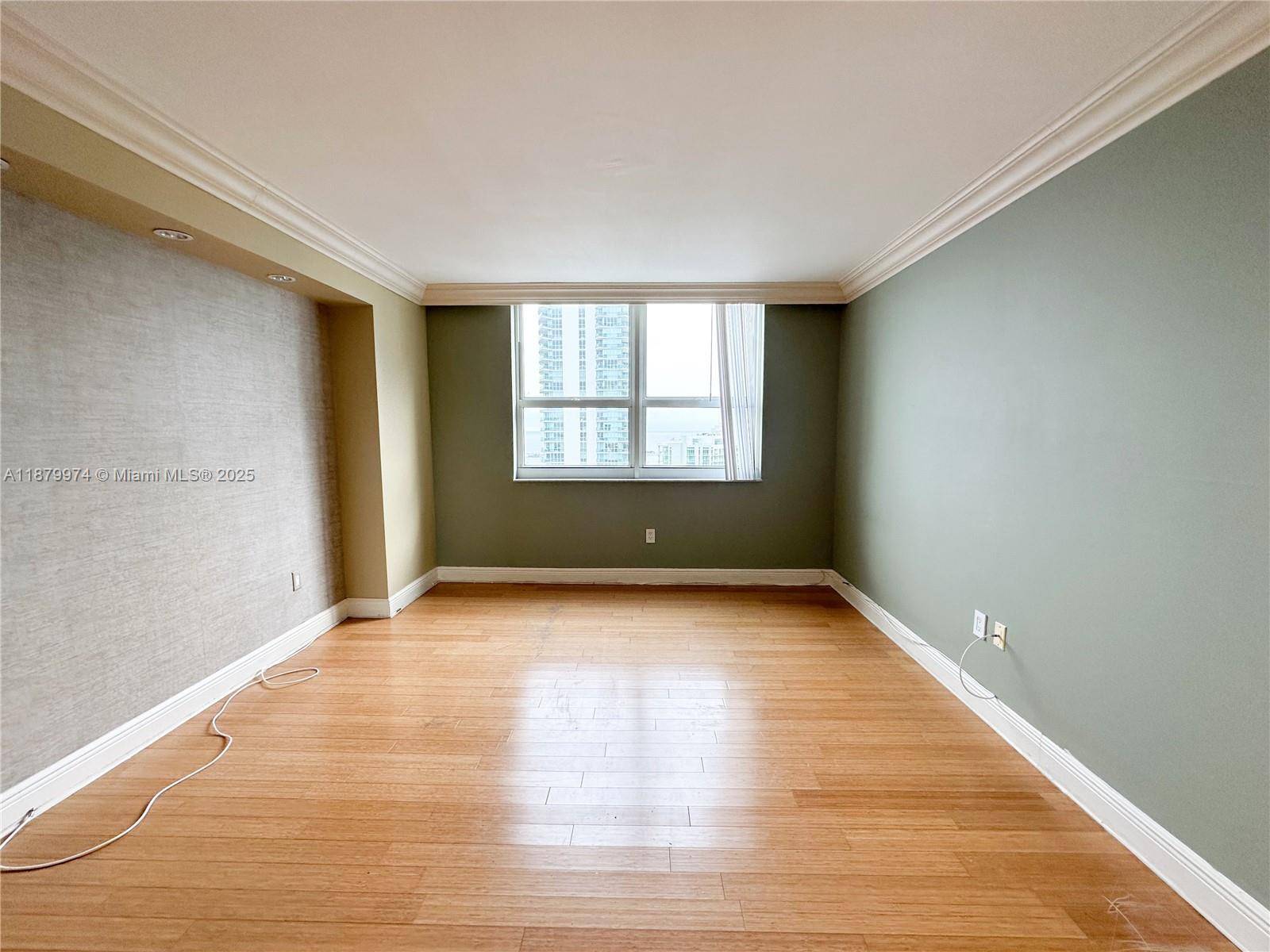 Miami, FL 33131,1155 Brickell Bay Dr #3303