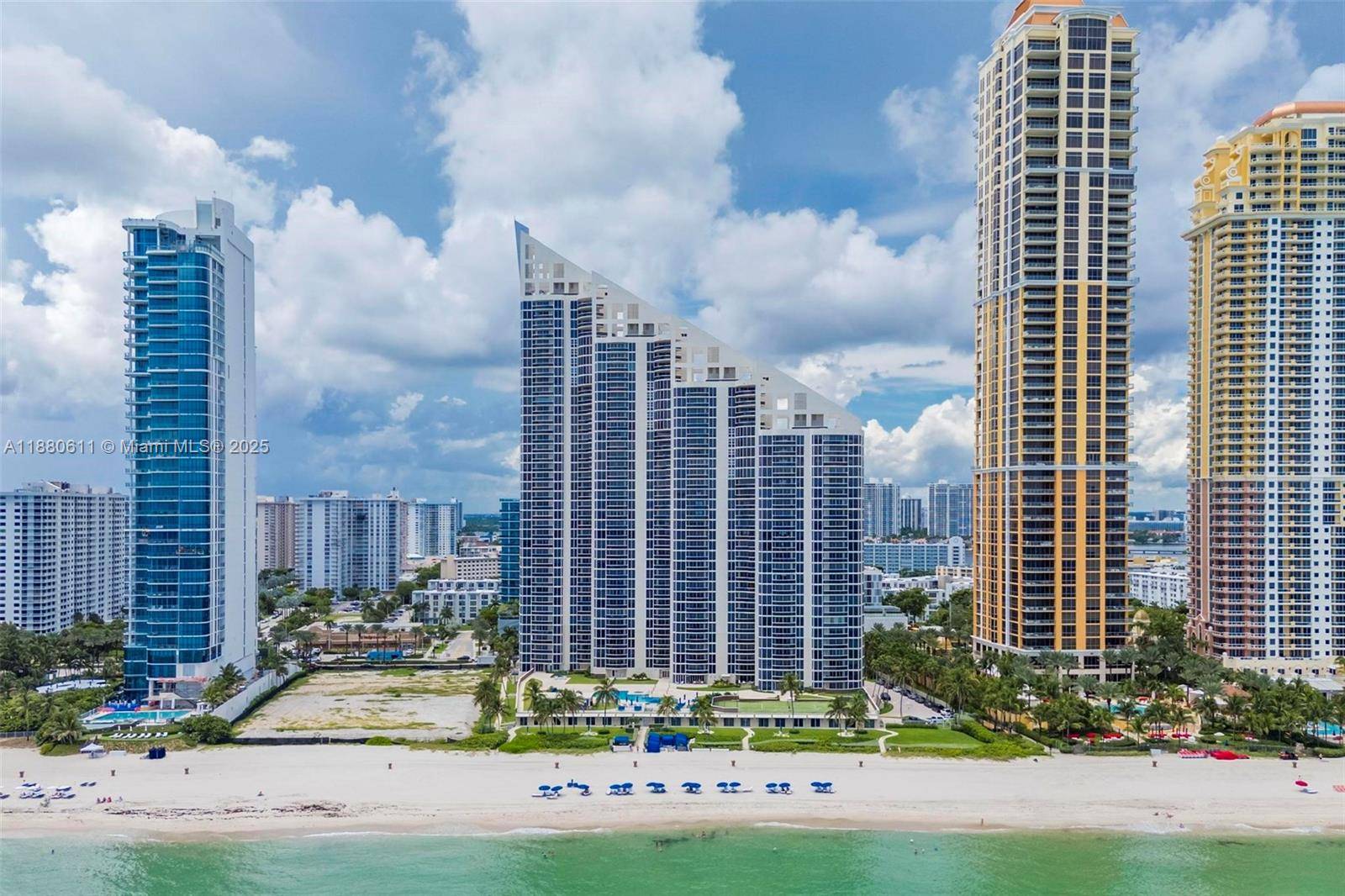 Sunny Isles Beach, FL 33160,17555 Collins Ave #UP-7