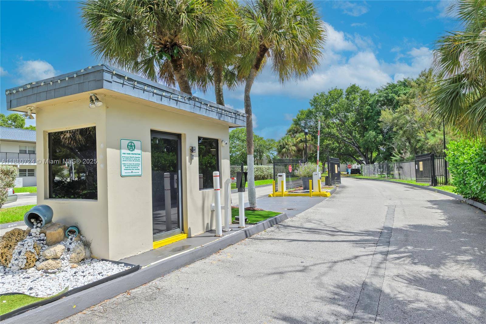 Tamarac, FL 33321,7825 Fairview Dr #106