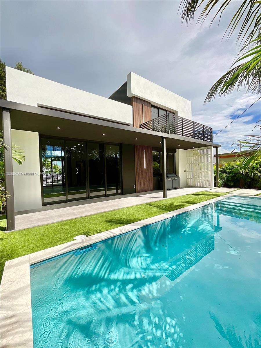 Miami, FL 33127,536 NW 48th St