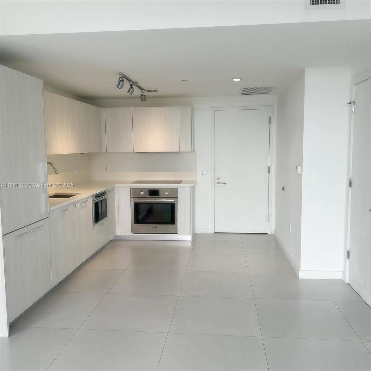 Miami, FL 33137,501 NE 31st St #2909