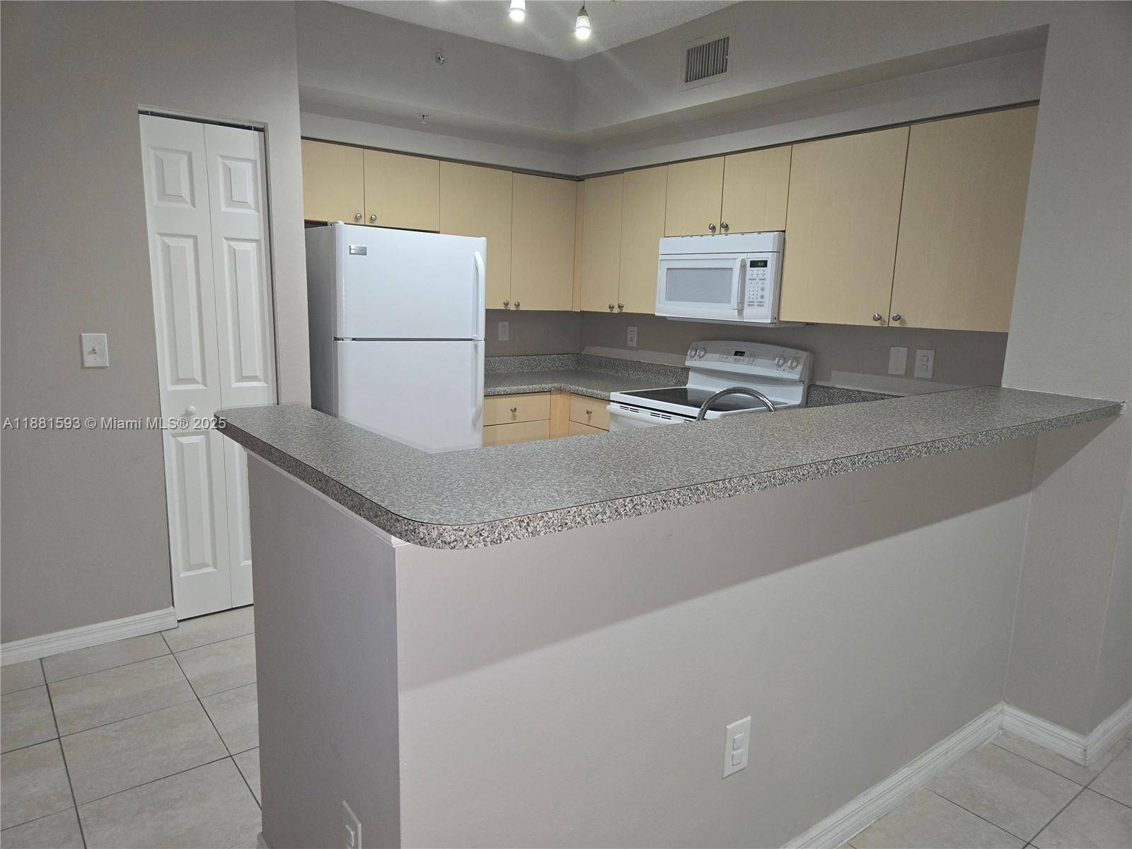 Miramar, FL 33025,2151 W Preserve Way #201
