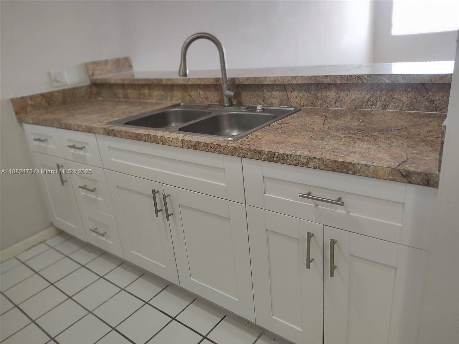 Doral, FL 33166,8180 Geneva Ct #529