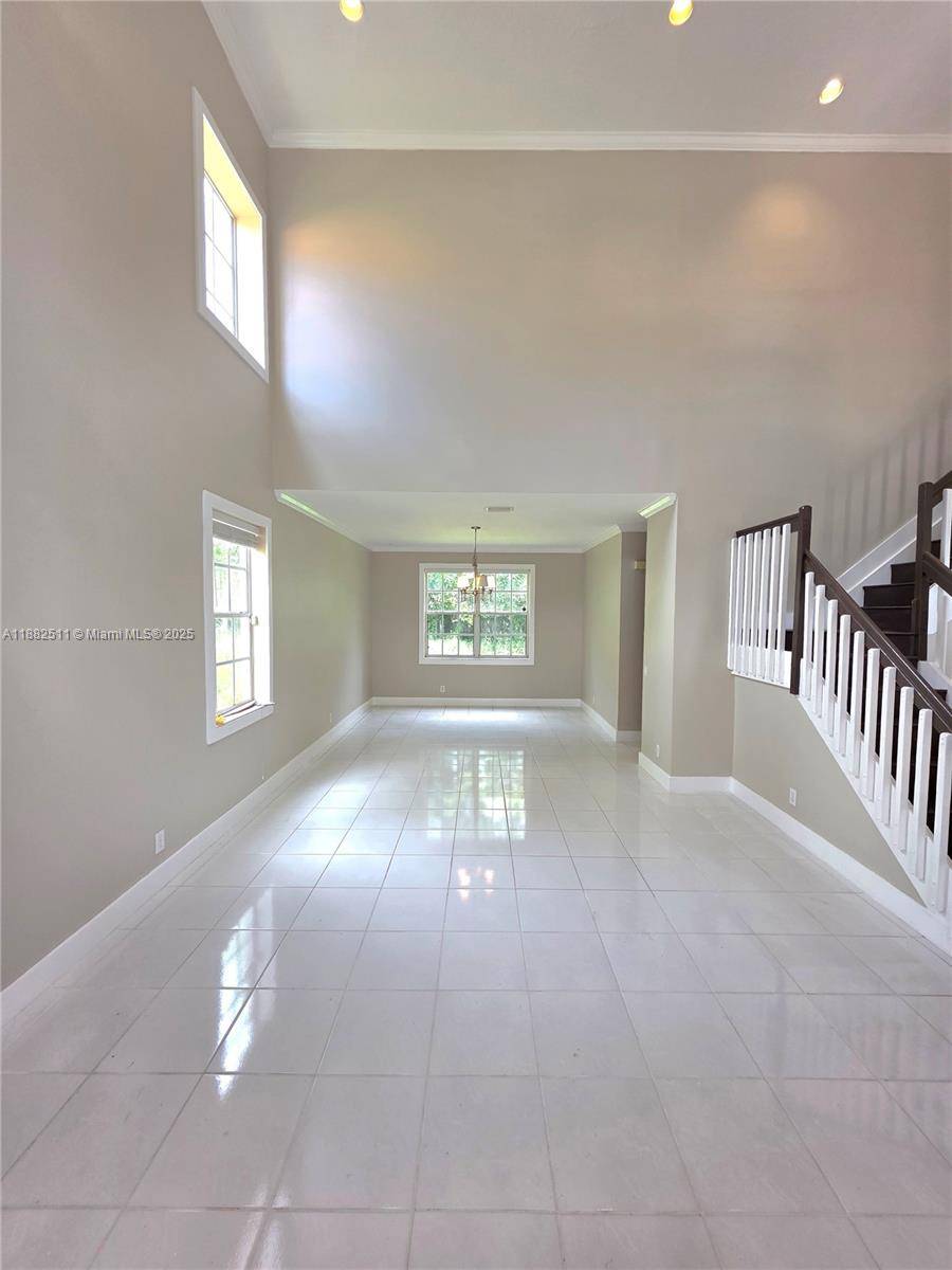 Weston, FL 33326,584 Cambridge Dr