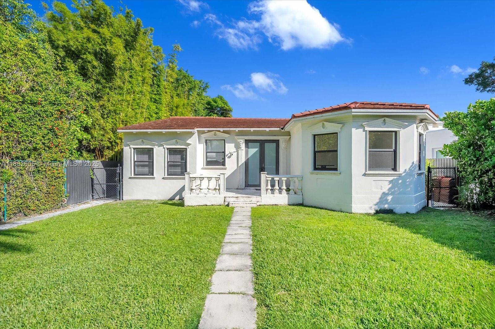 Miami Beach, FL 33140,Address not disclosed