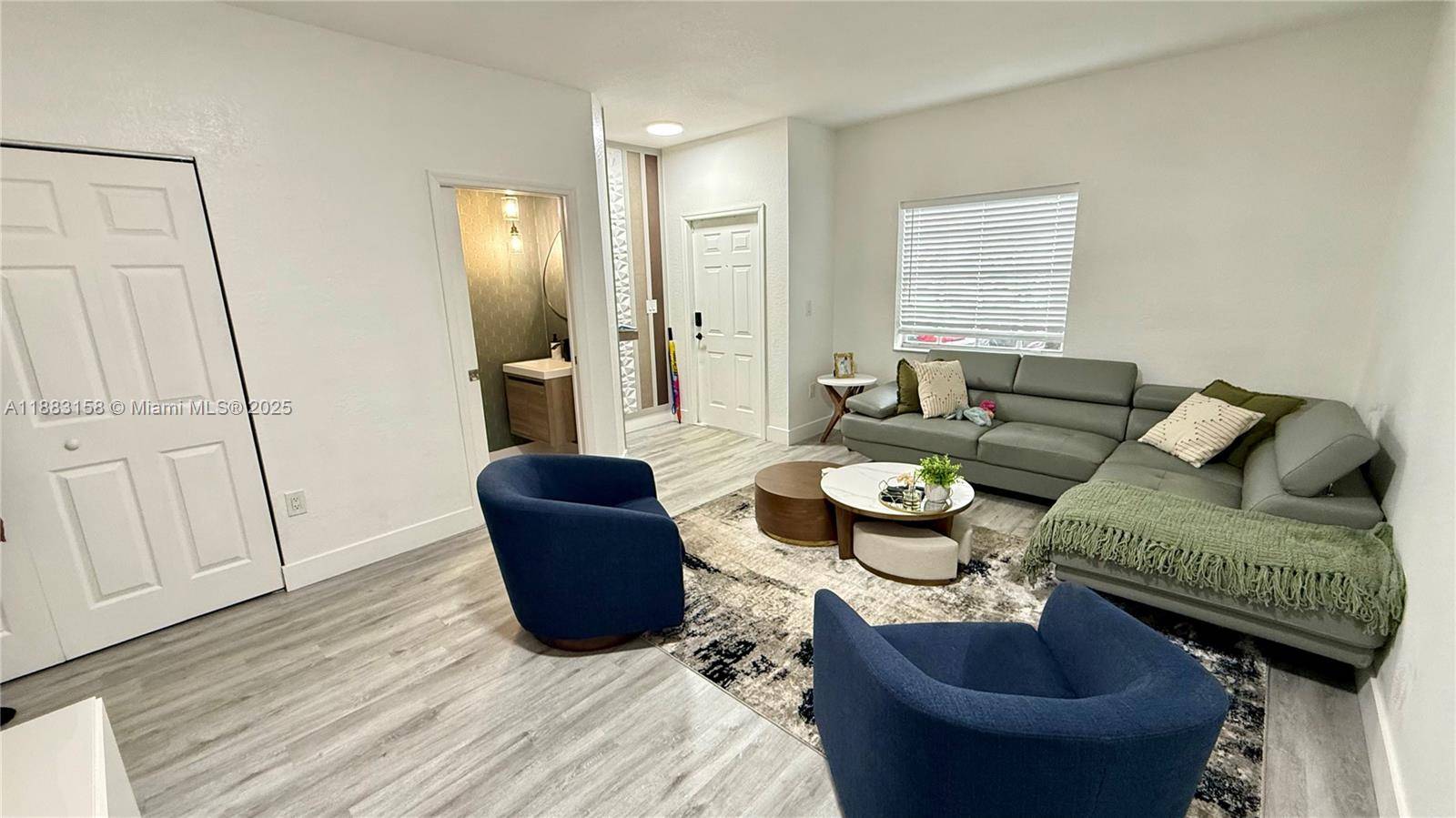 Doral, FL 33178,5725 NW 114th Path #114