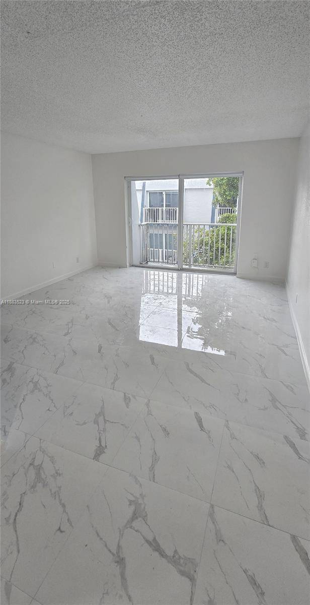 Cutler Bay, FL 33157,11150 SW 196th St #407