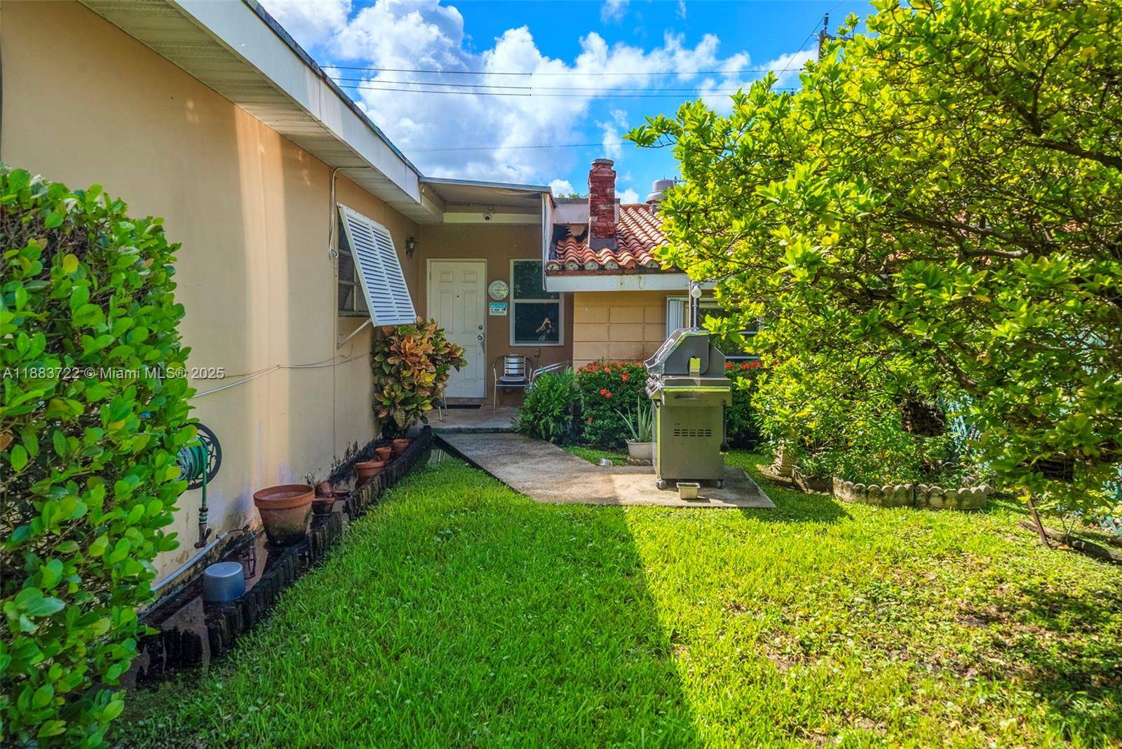 Miami Beach, FL 33141,995 S Shore Dr