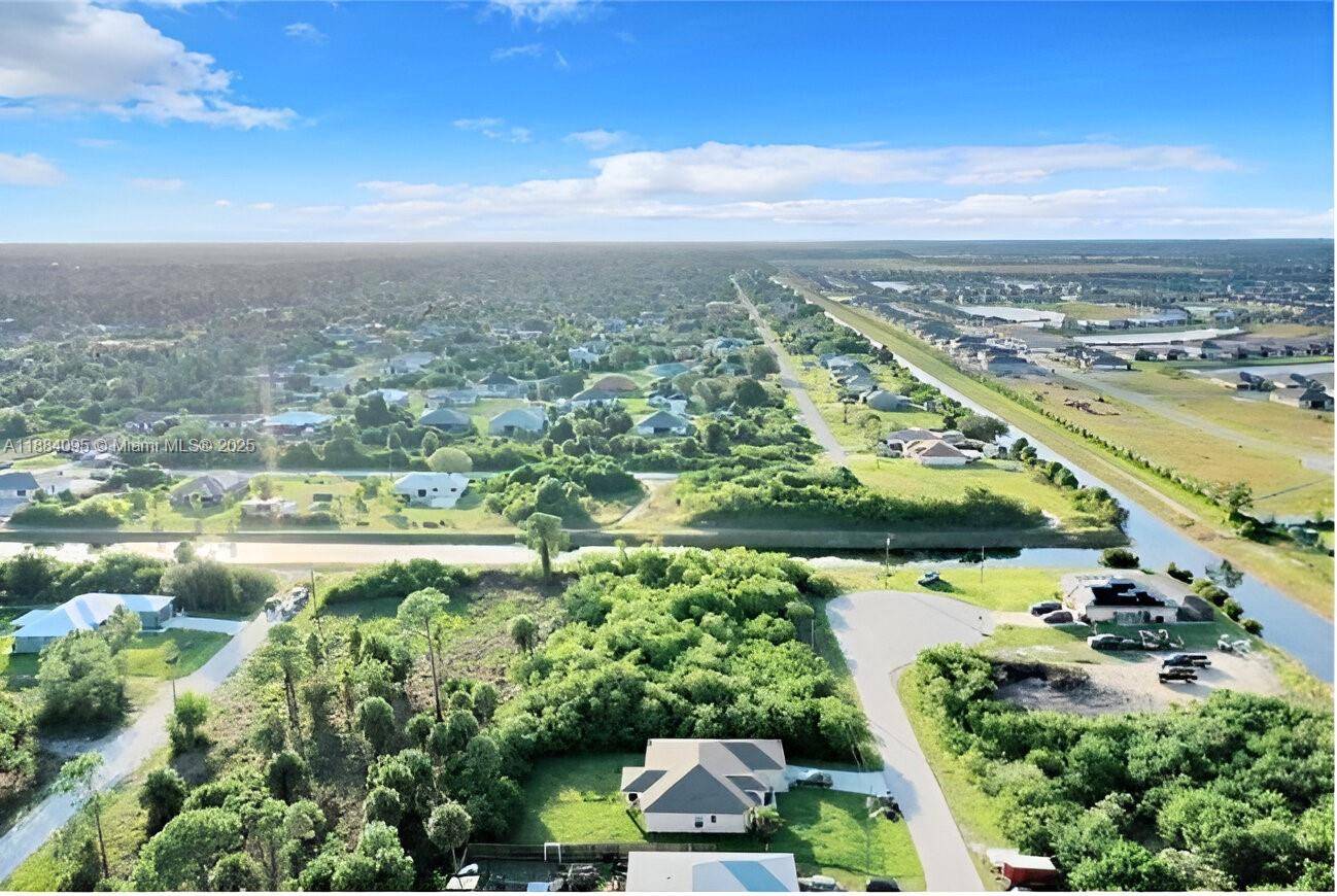 Lehigh Acres, FL 33973,713/715 Hightower Ave S