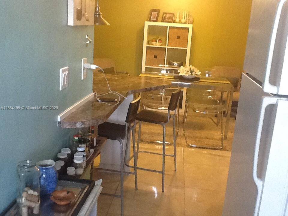 Hallandale Beach, FL 33009,541 Blue Heron Dr #215