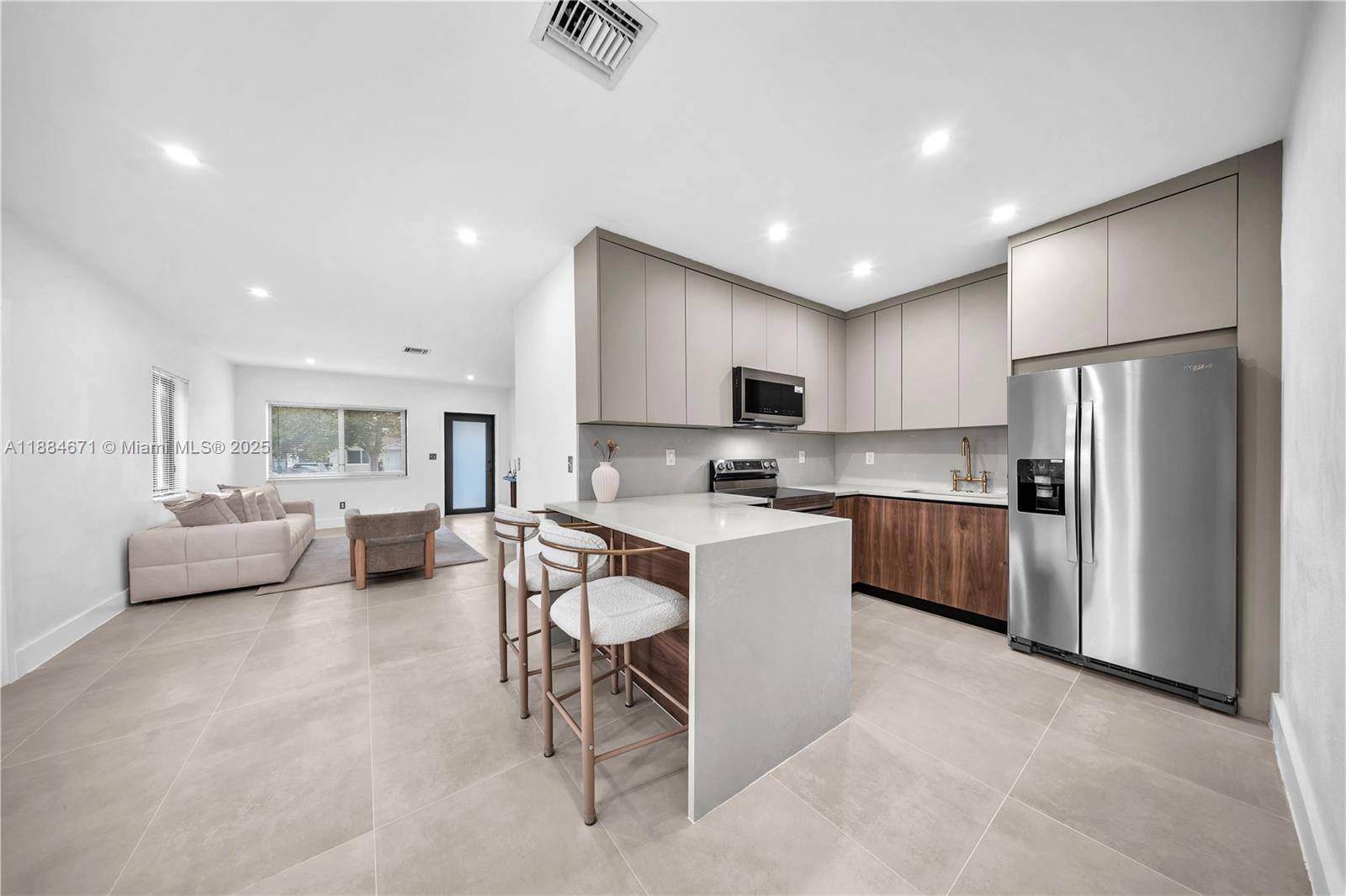 Miami, FL 33126,5250 NW 4th St