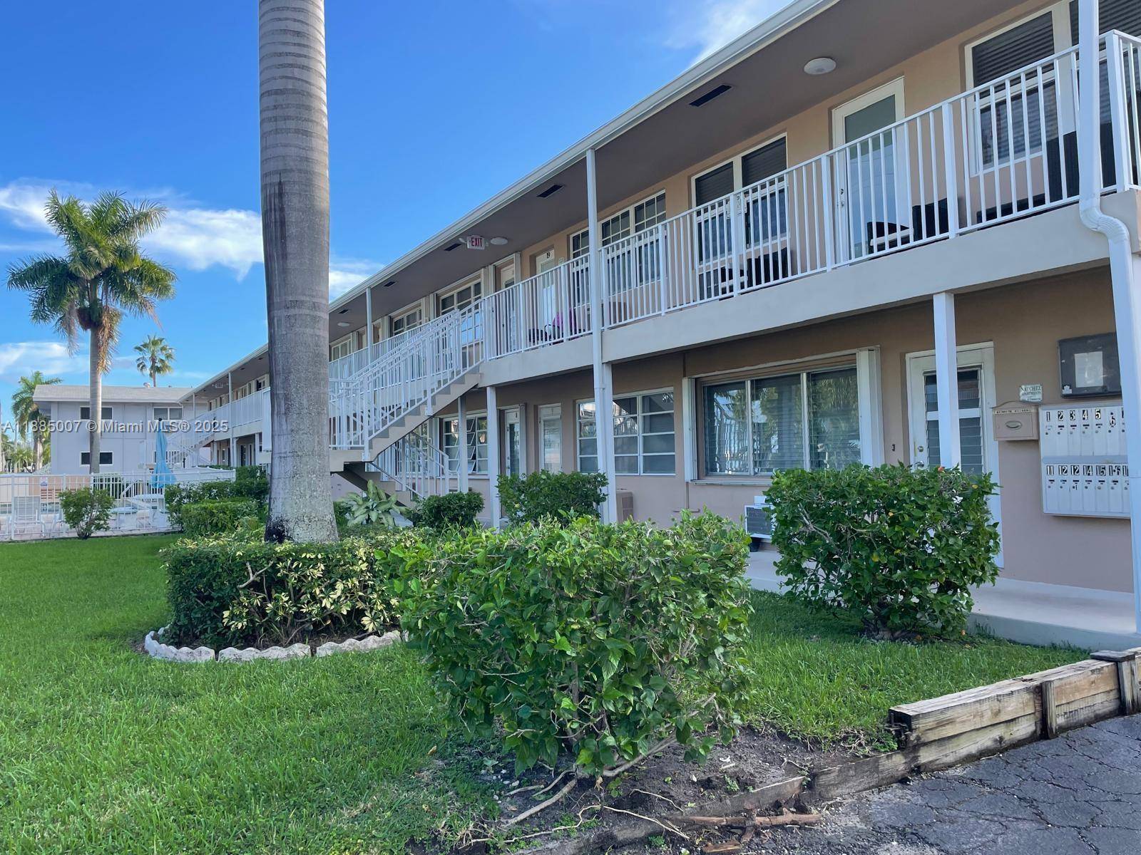 Hallandale Beach, FL 33009,500 Layne Blvd #20