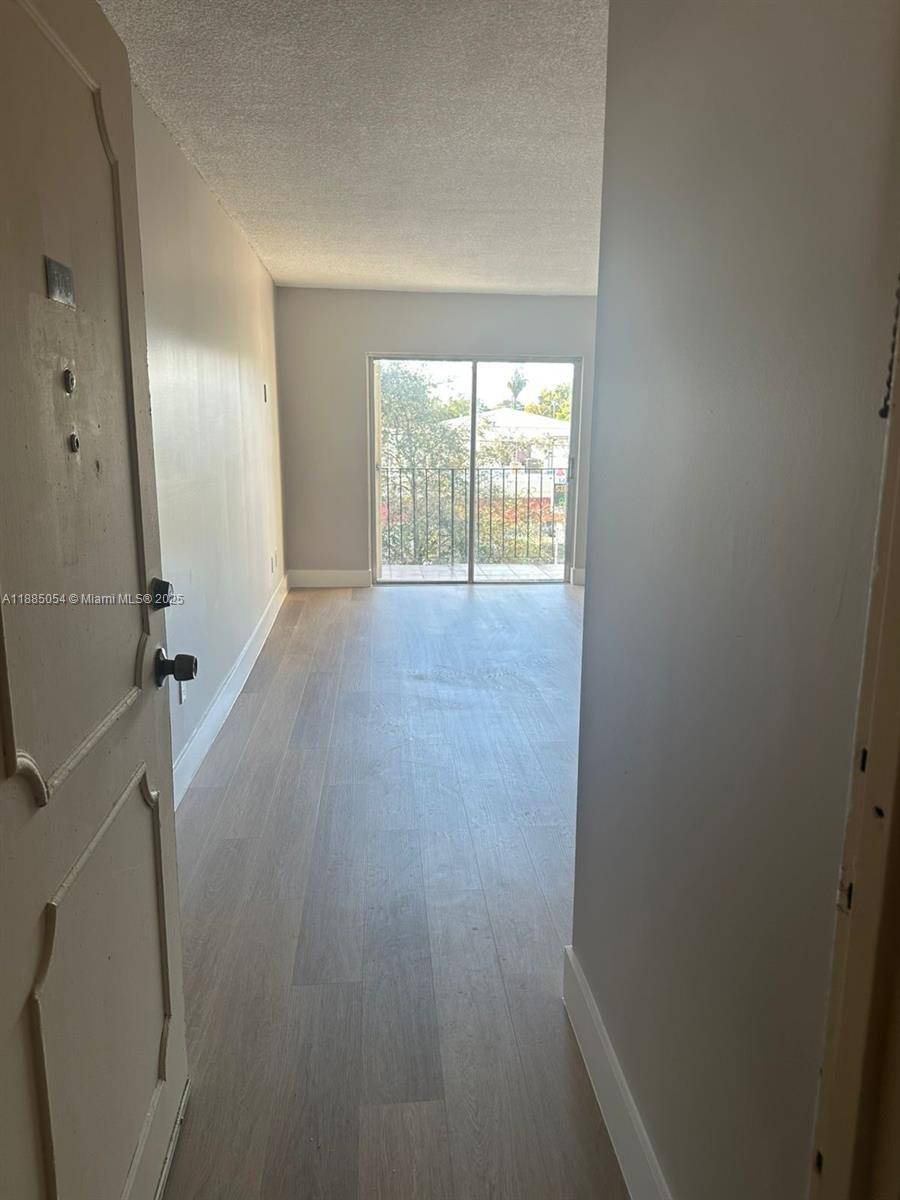Miami, FL 33130,1051 SW 1st St #303