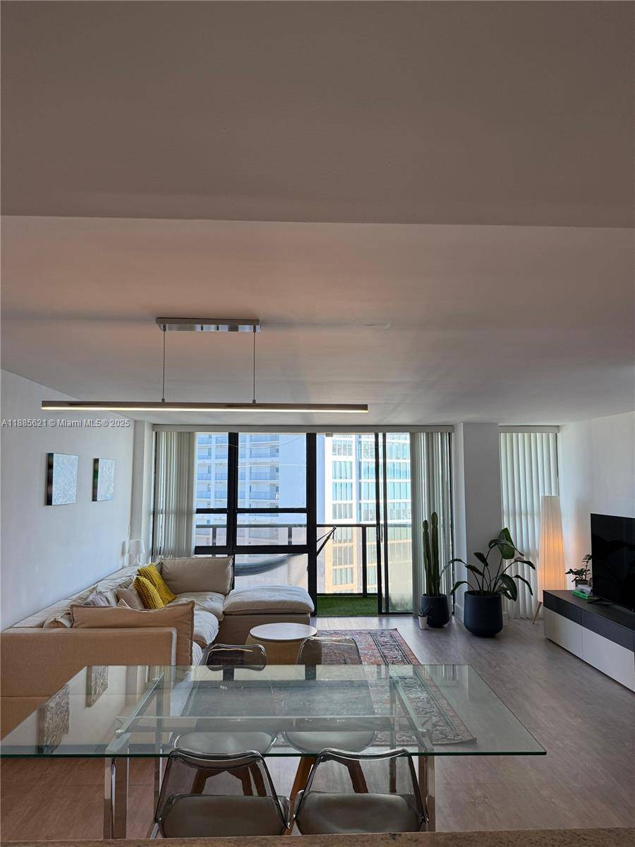 Miami, FL 33137,600 NE 36th St #2002