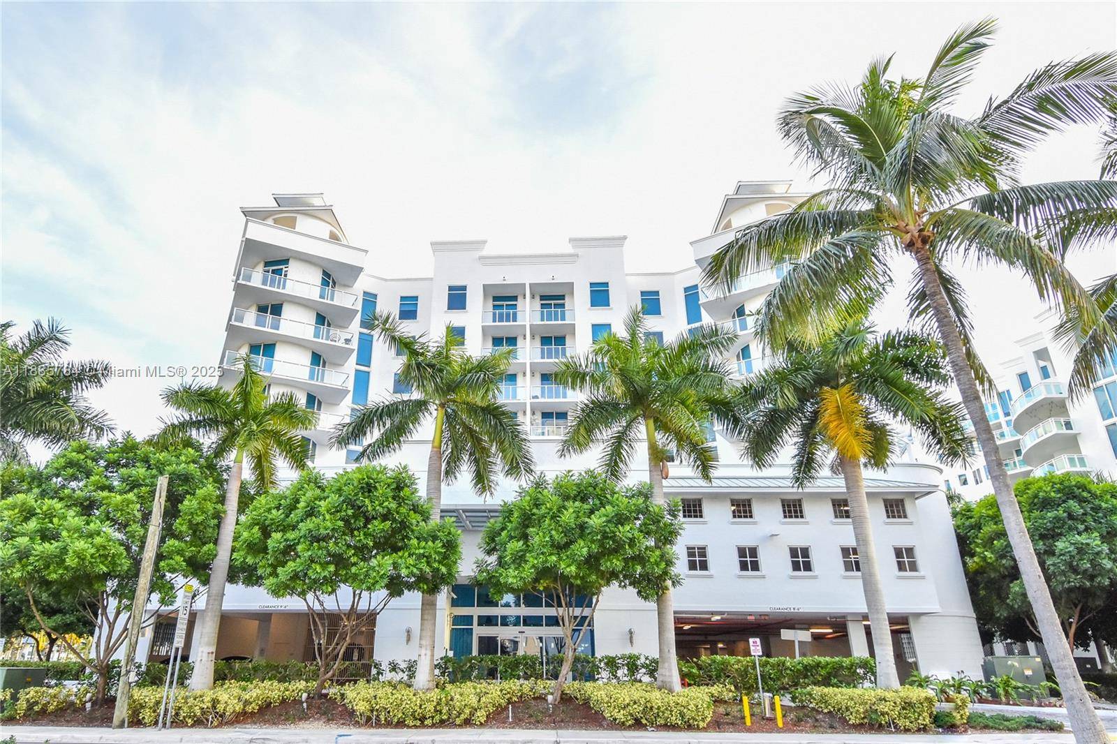 Aventura, FL 33180,3030 NE 188th St #309