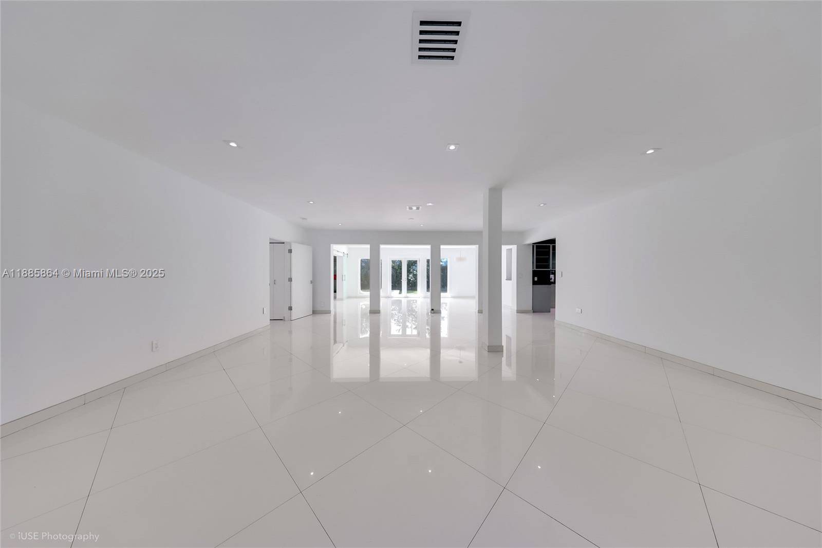 Miami, FL 33139,850 N Venetian Dr