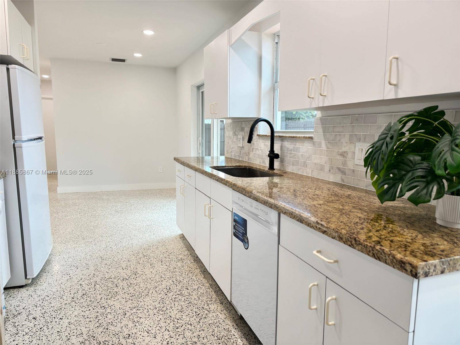 Miami, FL 33173,10760 SW 66th Dr #10760