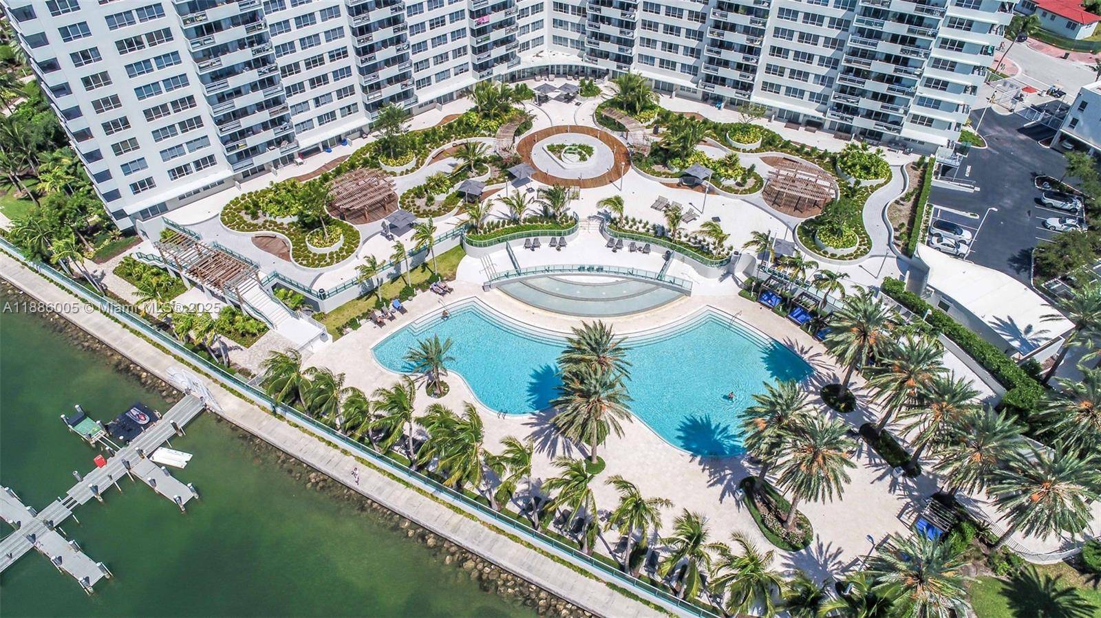Miami Beach, FL 33139,1500 Bay Rd #122S