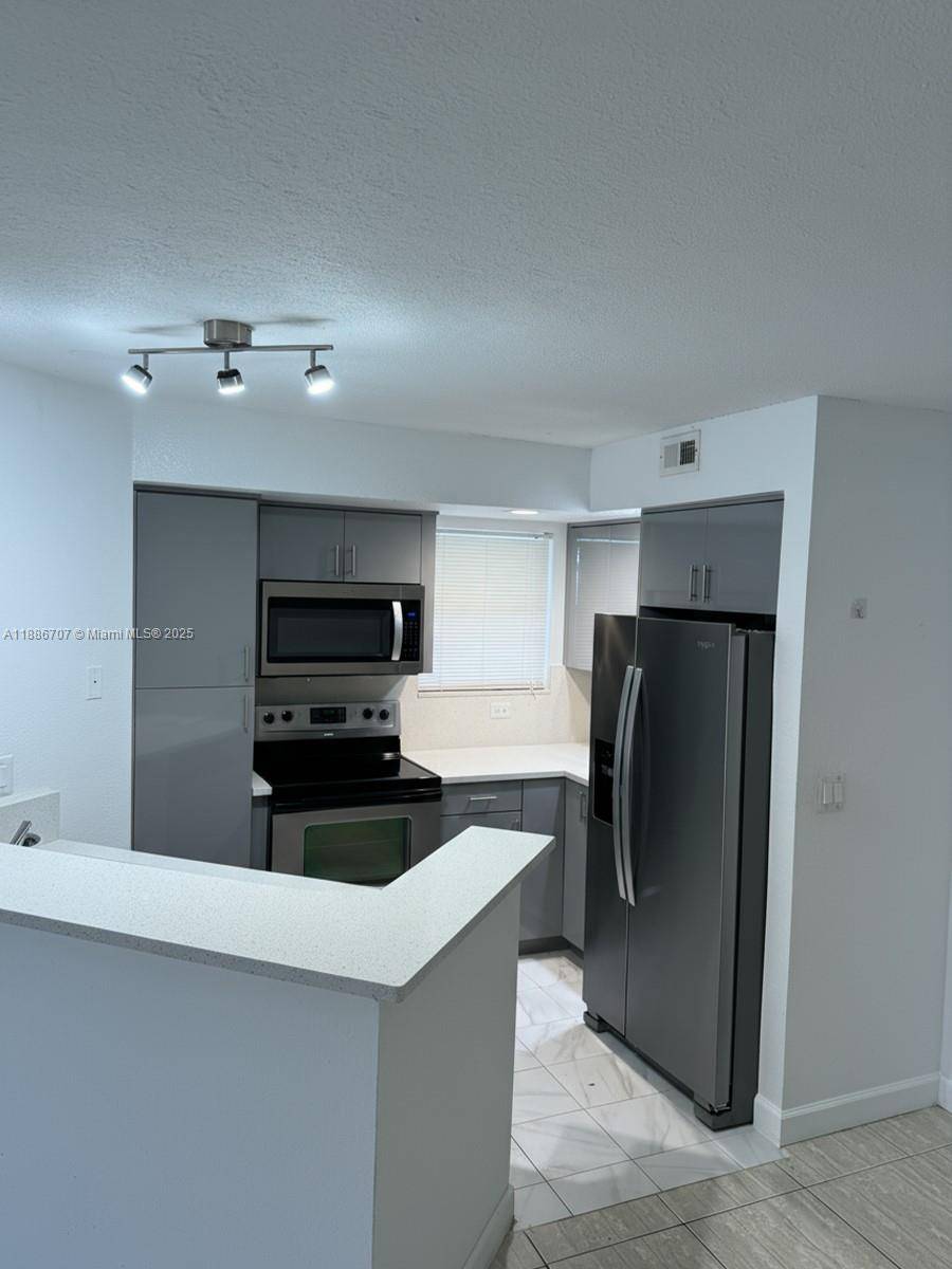 Sunrise, FL 33325,663 Vista Isles Dr #1711